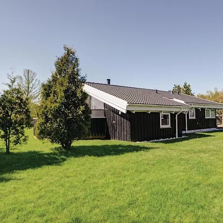 Stunning Home In Hadsund With Kitchen Oster Hurup