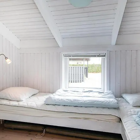 Stunning Home In Hadsund With Kitchen Oster Hurup