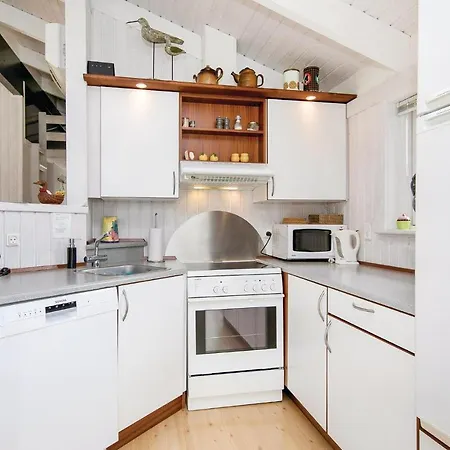 Stunning Home In Hadsund With Kitchen