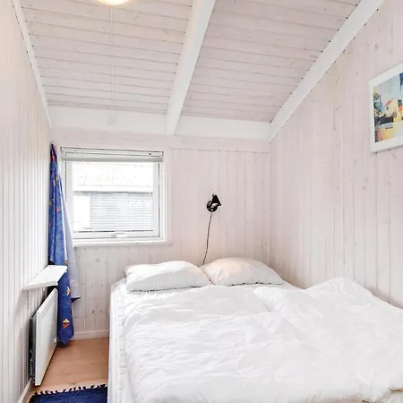 Stunning Home In Hadsund With Kitchen * Oster Hurup
