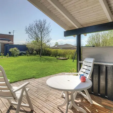 Stunning In Hadsund With Kitchen Øster Hurup
